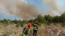 FOTO Udari munje prouzročili više požara u Dalmaciji, poznati razmjeri štete