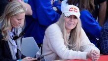 Prošla je kroz čak šest operacija, a sada Lindsey Vonn u bikiniju izgleda bolje nego ikad