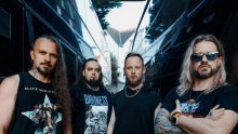 Black Sonic Pearls je predgrupa za Breaking Benjamin