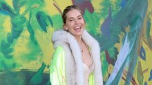Sienna Miller ukrala show ovim modnim potezom usred toplinskog vala
