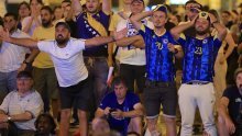 Pogledajte kako se na glavnom zagrebačkom trgu slavi vodstvo Zmajeva