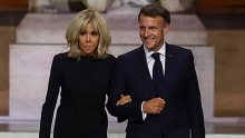 Jednostavno i elegantno: Brigitte Macron zna da s ovim komadom nikada nema pogreške
