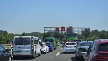 Velike gužve prema unutrašnjosti: Zastoj na A1 zbog dvije nesreće, kolone i na Krčkom mostu