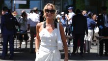 Ljetna verzija poslovne elegancije: Slavna plavuša oduševila na Wimbledonu