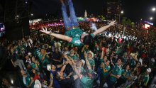 Dvoje mrtvih u slavlju na ulicama Mexico Cityja