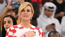 Kolinda u navijačkom elementu: Javila se iz Toronta uz nezaobilaznu crveno-bijelu kombinaciju