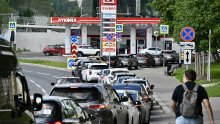 Rusija ostaje bez goriva: Građani satima čekaju na benzinskoj, šire se snimke tučnjava