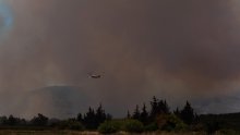 Vatrogasci se bore s požarima na jugu Francuske, evakuirano 2000 ljudi