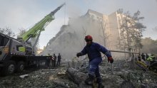 Traje potraga za preživjelima u Kijevu: 'Putin i dalje namjerava pobijediti stambene zgrade'