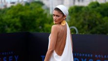 Ova haljina je čisto savršenstvo: Zendaya nadmašila samu sebe, izgleda kao grčka božica