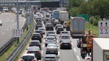 Kolone i zastoji između Karlovca i Zagreba: Brojni putuju na more
