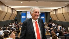 Udruga DAR nominirala Johna Martinisa za Glasnika mira UN-a