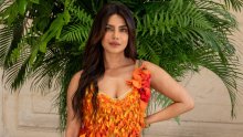 Priyanka Chopra u trodimenzionalnoj haljini od 'latica' oduševila na Diorovoj reviji