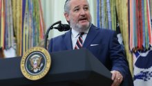 Američki senator Trumpu: 'Hvala što ste riješili taj smiješni crveni karton'