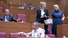 U Saboru o inflaciji, ali i Thompsonovim pjesmama: 'Skrivaju trulež u vlastitim redovima'
