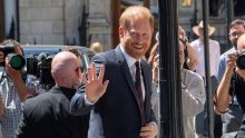 Harry stigao u London, ali bez Meghan i djece; sve je zasjenila nova drama