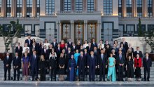 FOTO Objavljena zajednička fotografija čelnika zemalja NATO-a, pogledajte gdje je Milanović