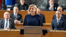Kaos u slovenskoj kulturi: Ministarstvo u minusu 9 milijuna eura, propada niz projekta