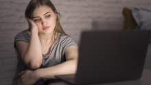 Djevojčice gotovo dvostruko češće trpe online nasilje, a roditelji toga često nisu svjesni