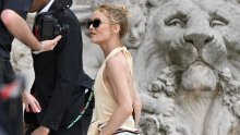 Boho chic na pariški način: Vanessa Paradis pokazala kako nositi najveći ljetni trend