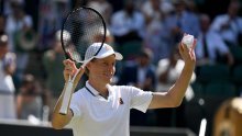 Briljantni Sinner rutinski sredio Đokovića i ušao u finale Wimbledona