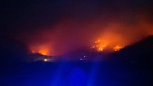 Pred vatrogascima na Korčuli teška noć: 'Situacija nije pod kontrolom, ovdje sve može biti ugroženo'