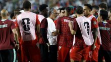 Izbornik Švicarske bijesan nakon drame napao FIFA-u: ‘Ovo šteti nogometu’