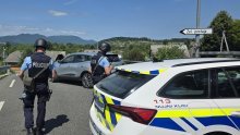 Otkrivena ogromna ilegalna tvornica, istražuje se i trag prema Hrvatskoj: 'Nisu znali je li dan ili noć'
