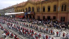 Do glasova i preko besplatnih poduka za maturante