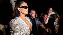 'Nestvarno lijepa': Društvene mreže 'gore' zbog izazovnog looka Jennifer Lopez