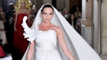 Vjenčanica o kojoj svi pričaju: Za ovo remek-djelo trebalo je 500 sati rada i 30 metara svile