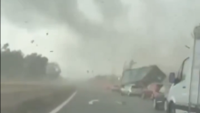 VIDEO Žestoke oluje poharale Francusku: Dvoje mrtvih, deseci tisuća kućanstava bez struje