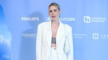 Nika Turković uživa na Visu: Romantičnim prizorima s partnerom oduševila fanove