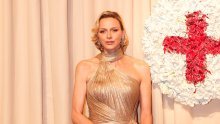 Princeza Charlene nikad nije izgledala bolje: U senzacionalnom izdanju poput Bondove djevojke