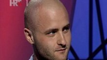 Skromni milijunaš Leonard i dalje živi s roditeljima