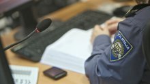 Nova akcija USKOK-a: U tijeku uhićenja više osoba, među njima i policajka