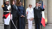 Bijelo odijelo i jedan chic detalj bili su dovoljni da Brigitte Macron zasjeni sve oko sebe