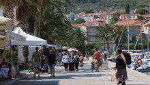 Sto kilometara oko Brača za oboljele od karcinoma: Od petka se pliva desetodnevni maraton