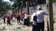 Mobilni zahodi za Thompsonov koncert osvanuli pokraj partizanskog spomenika: 'Zamislite da su kod spomenika branitelju'