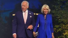 Kraljica Camilla u odvažnom izdanju: Obukla kombinezon koji 'krši' pravila kraljevskog dress codea