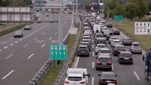 Kaos na A1: Zatvoren tunel Sveti Rok, zbog požara na vozilu kolone duge kilometrima