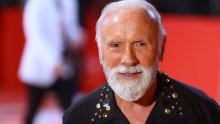 Dino Merlin iskreno o teškom odrastanju: 'Otac nas je ostavio, a majka radila sve da od nas napravi ljude'
