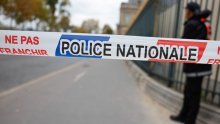 Drama u Parizu: Mahao noževima po ulici i teško ozlijedio dvije žene prije nego su ga svladali