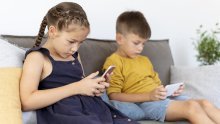 Kako mobiteli utječu na djecu? Više nego što se to mislilo
