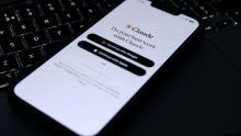 Nakon ChatGPT-a i Groka, procurili i razgovori korisnika s Claudeom