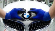 BMW povlači više od 740.000 automobila zbog opasnosti od požara