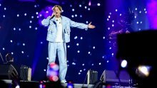 Njegov novi album osvaja top ljestvice, a sada stiže pred publiku na Krku – Jakov Jozinović najavljuje spektakl