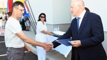 Dok im se ne izgrade kuće: U Sunji predani ključevi 19 stanova
