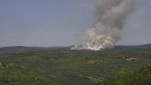U Istri planulo više požara, uključeni i kanaderi