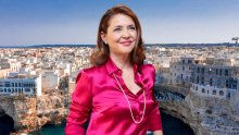 Dok domaće zvijezde okupiraju Jadran, Sanja Vejnović pobjegla u Italiju: Očarala prizorima iz Puglije